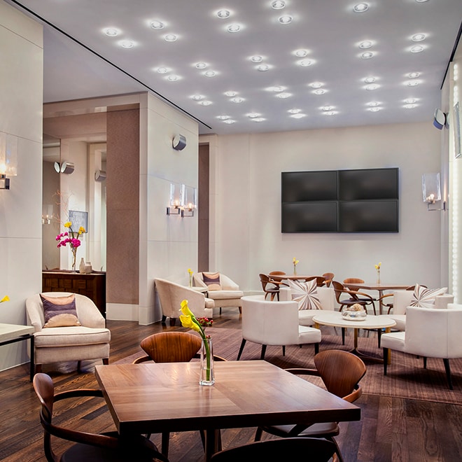 单独的座位和用餐区