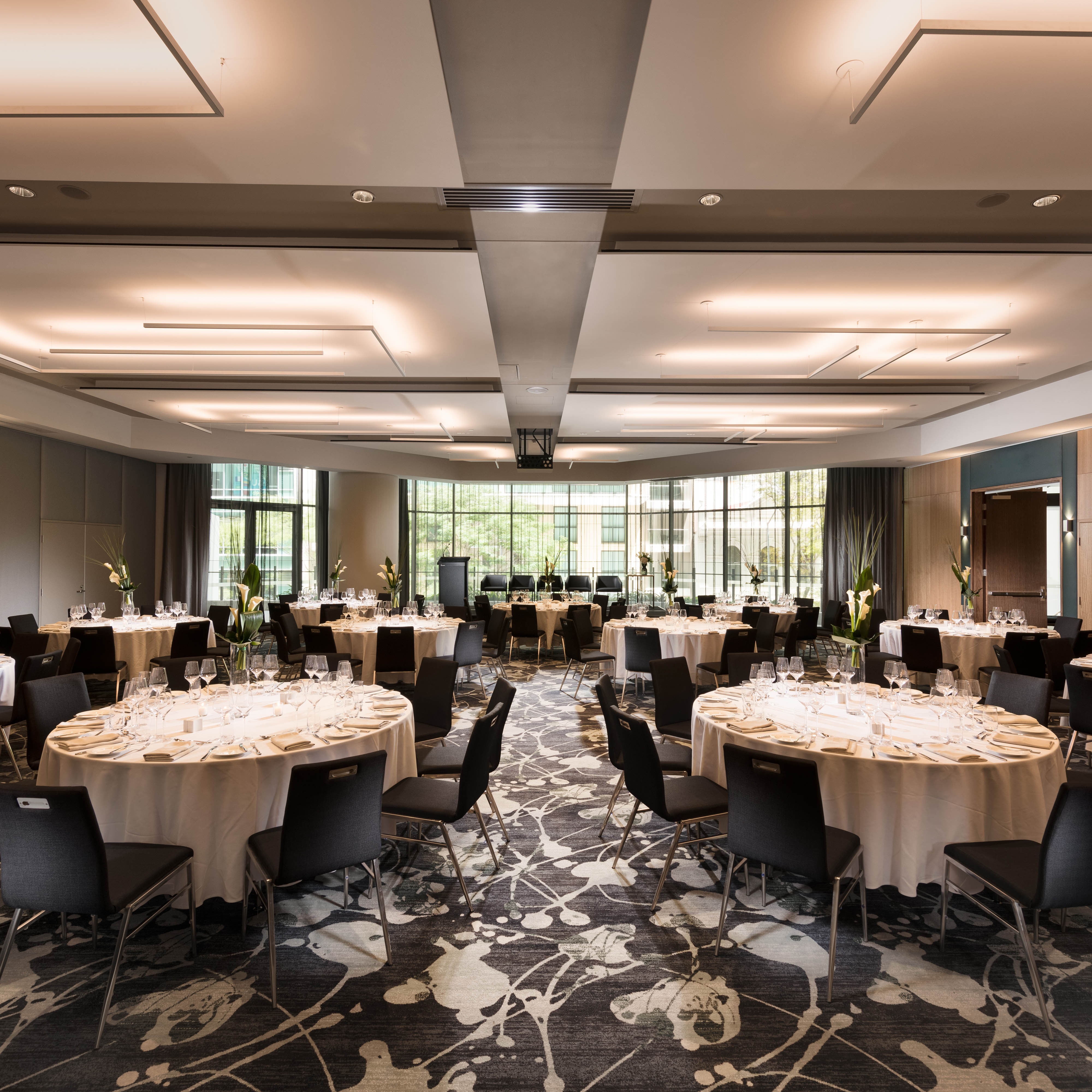 宴会厅婚宴布置