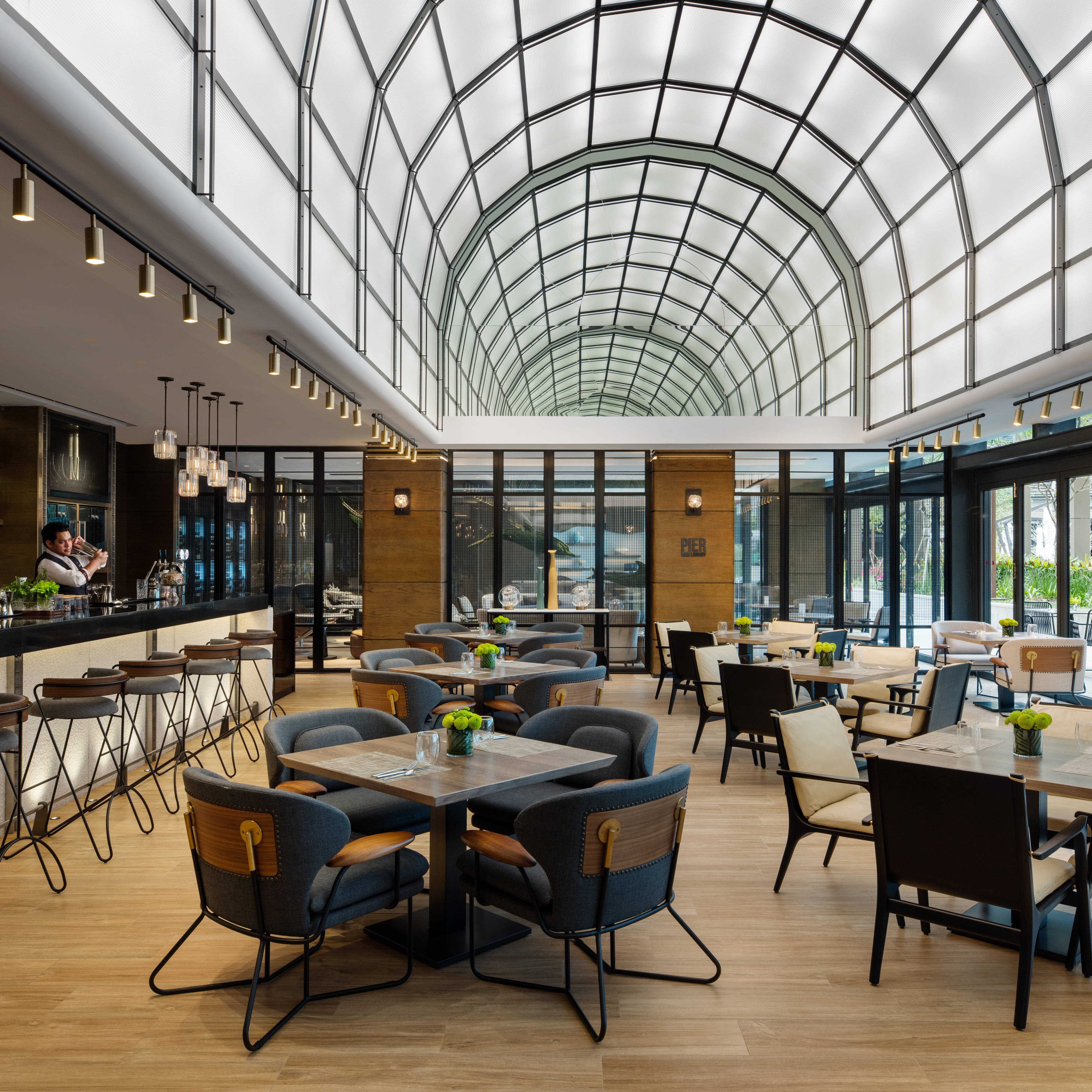 客人们联系、社交、放松和舒适用餐的理想场所