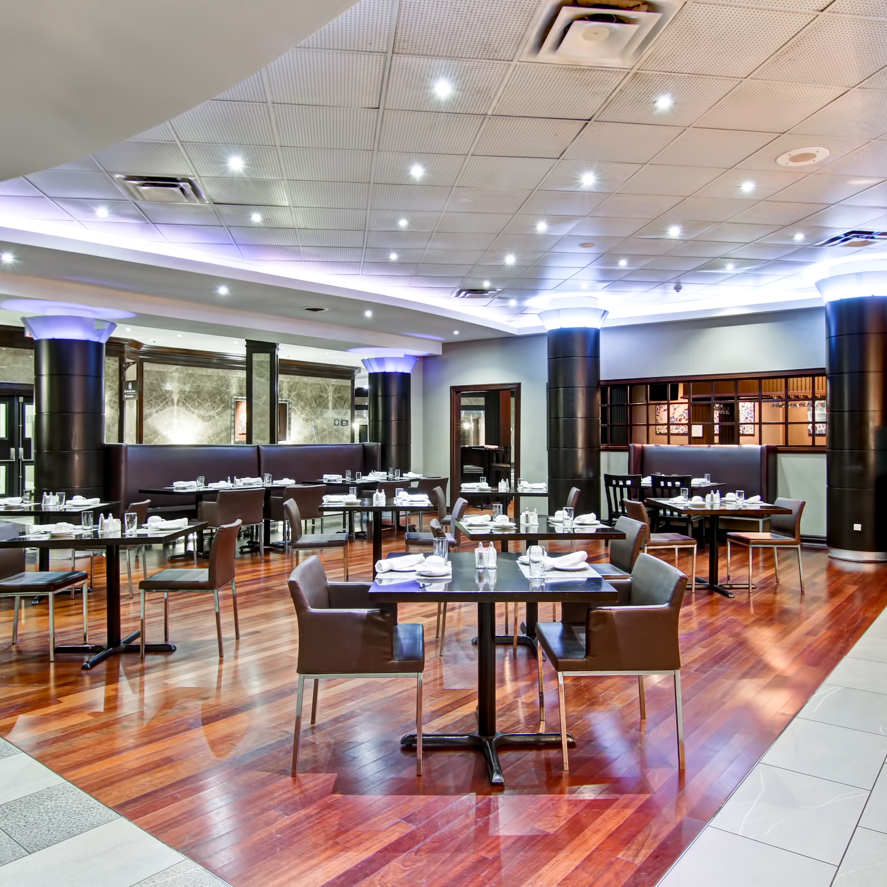 酒店 Whitesides Terrace Grille 烧烤餐厅