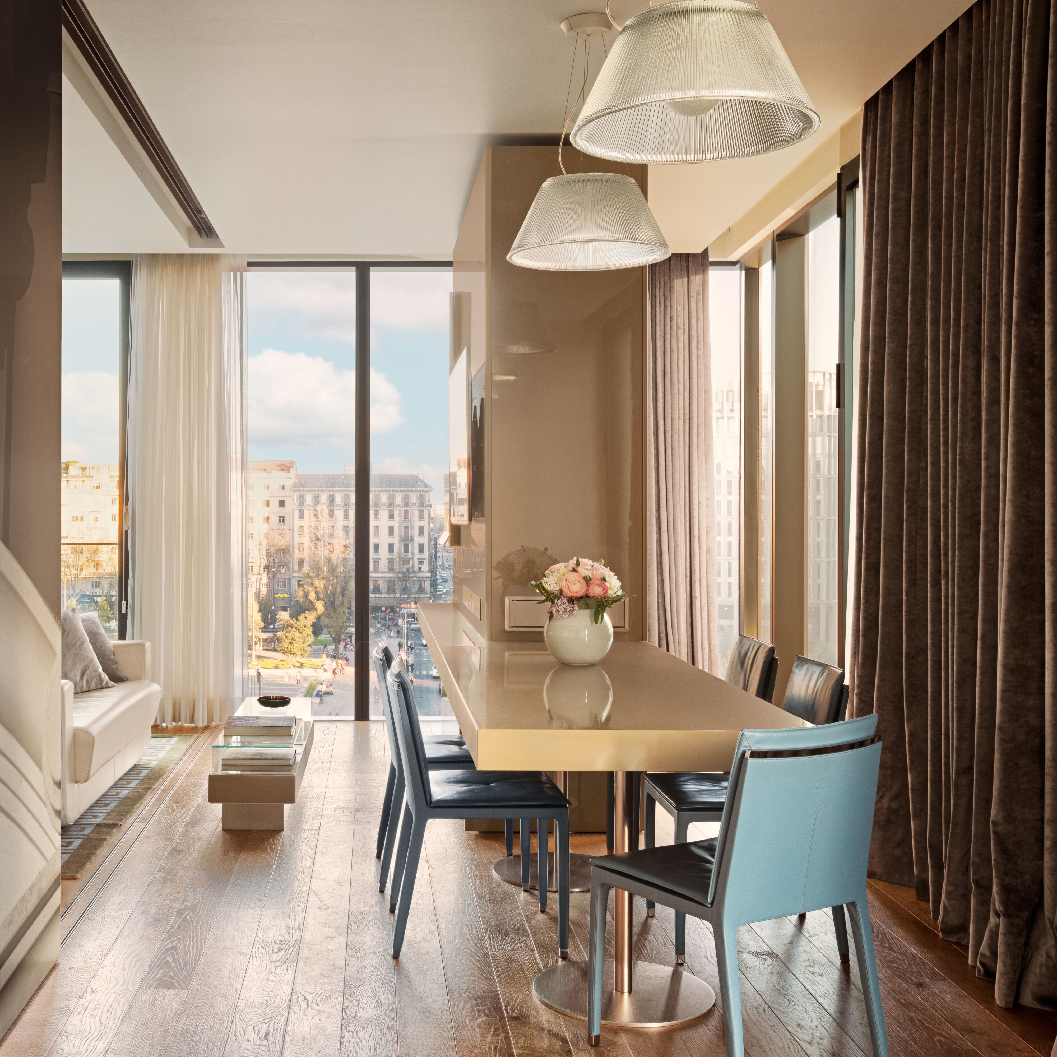 全景套房起居室