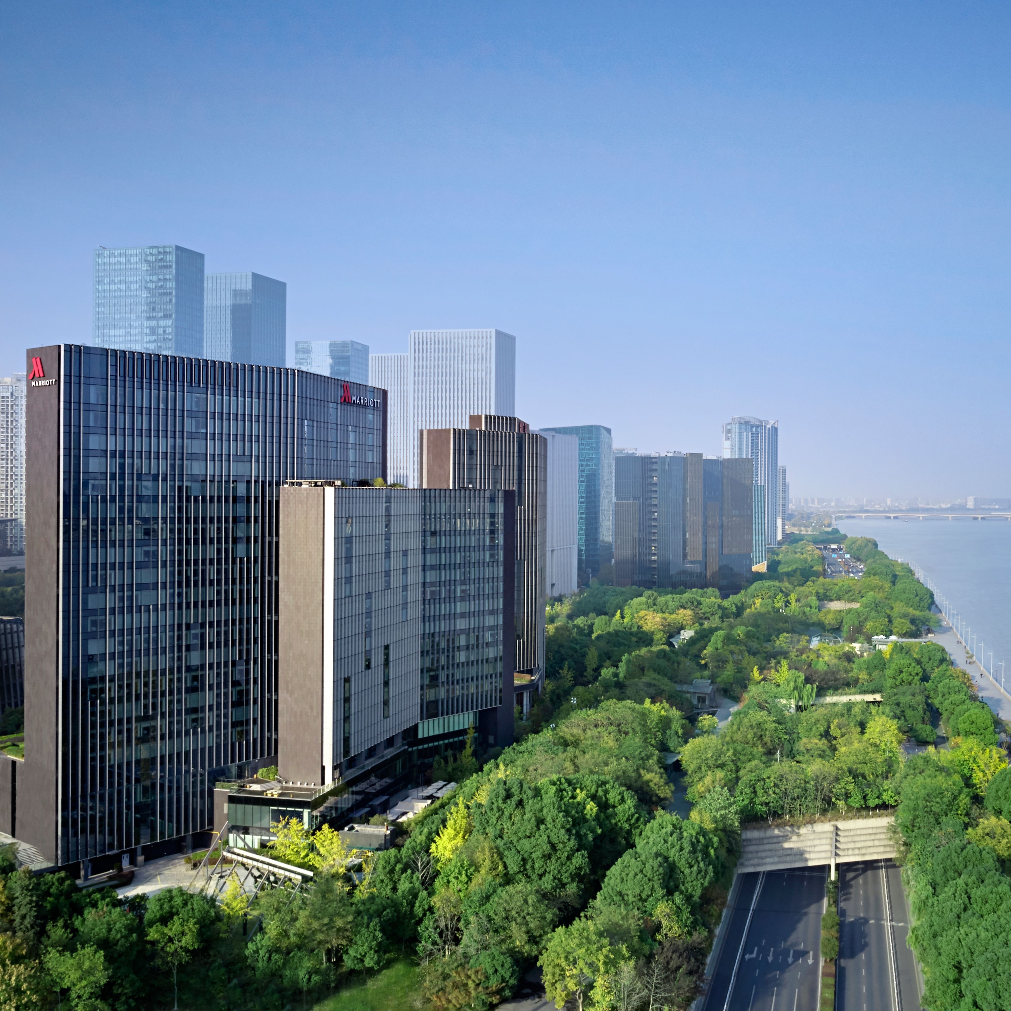 酒店外观和海景